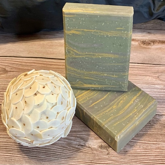 Hand Crafted Artisan Vegan Soap in Rich Magnolia Colors with Coconut Milk - Picture 2 of 7